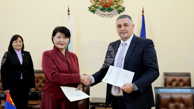 Bulgaria and Mongolia Sign Agreements on Road and Air Transport