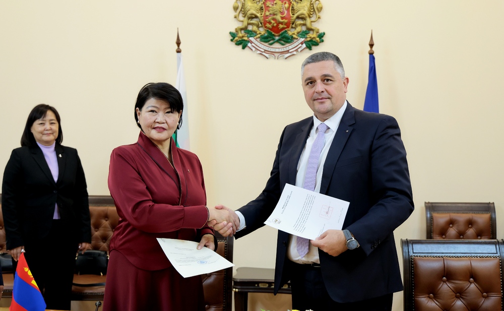 Bulgaria and Mongolia Sign Agreements on Road and Air Transport