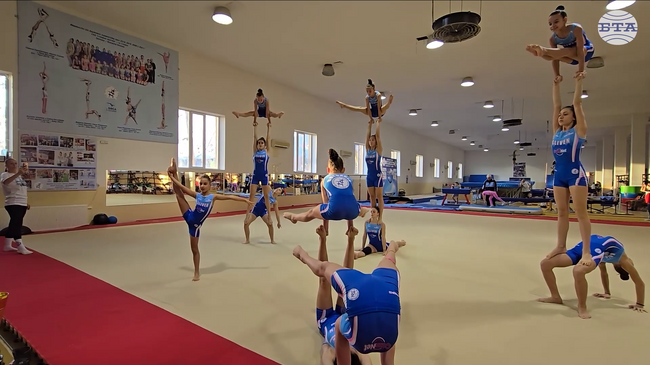 Без дисциплина няма как да направя шампиони, категорична е Виолета Бинева, треньор на спортен клуб по акробатика "Стефан Данчев" – Сливен