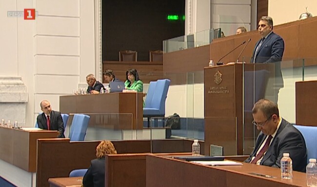 Министър Теменужка Петкова и председателят на ПП Асен Василев влязоха в словесен сблъсък относно проекта на държавен бюджет за 2026 г.