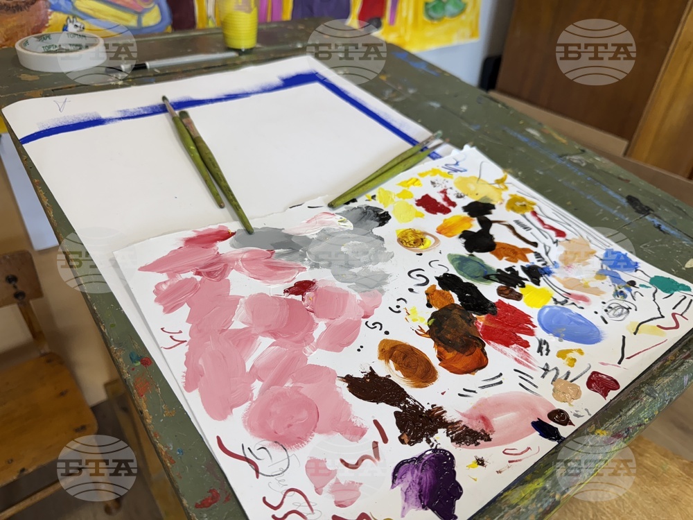 Казанлък - „НЧ Възродена Искра - 2000“ - обновена сграда