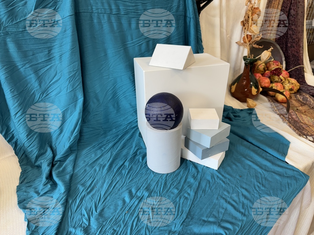 Казанлък - „НЧ Възродена Искра - 2000“ - обновена сграда