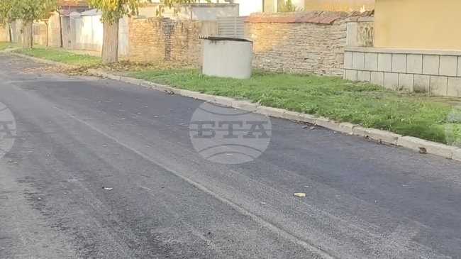 Община Сливен продължава дейностите за подобряване пътищата в населените места