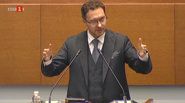 Скоро ще приключи процедурата за адаптацията на системите на МВР и АПИ за контрол на средната скорост, каза министър Даниел Митов