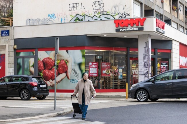 ХИНА: Търговията на дребно остава най-големият работодател в Хърватия