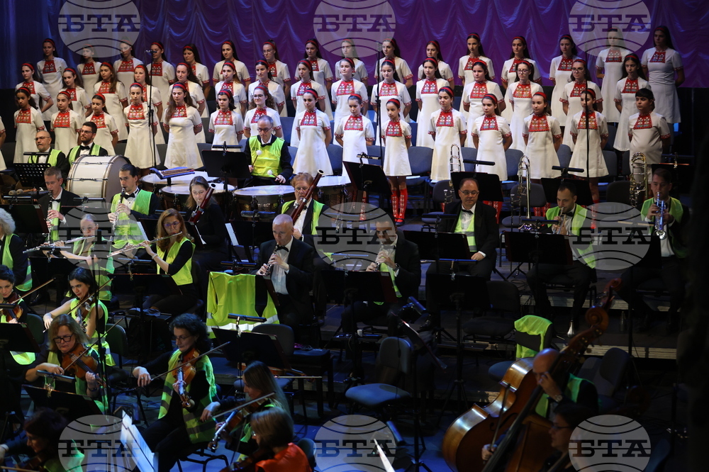 Детски радиохор със Симфоничния оркестър на БНР - тържествен концерт