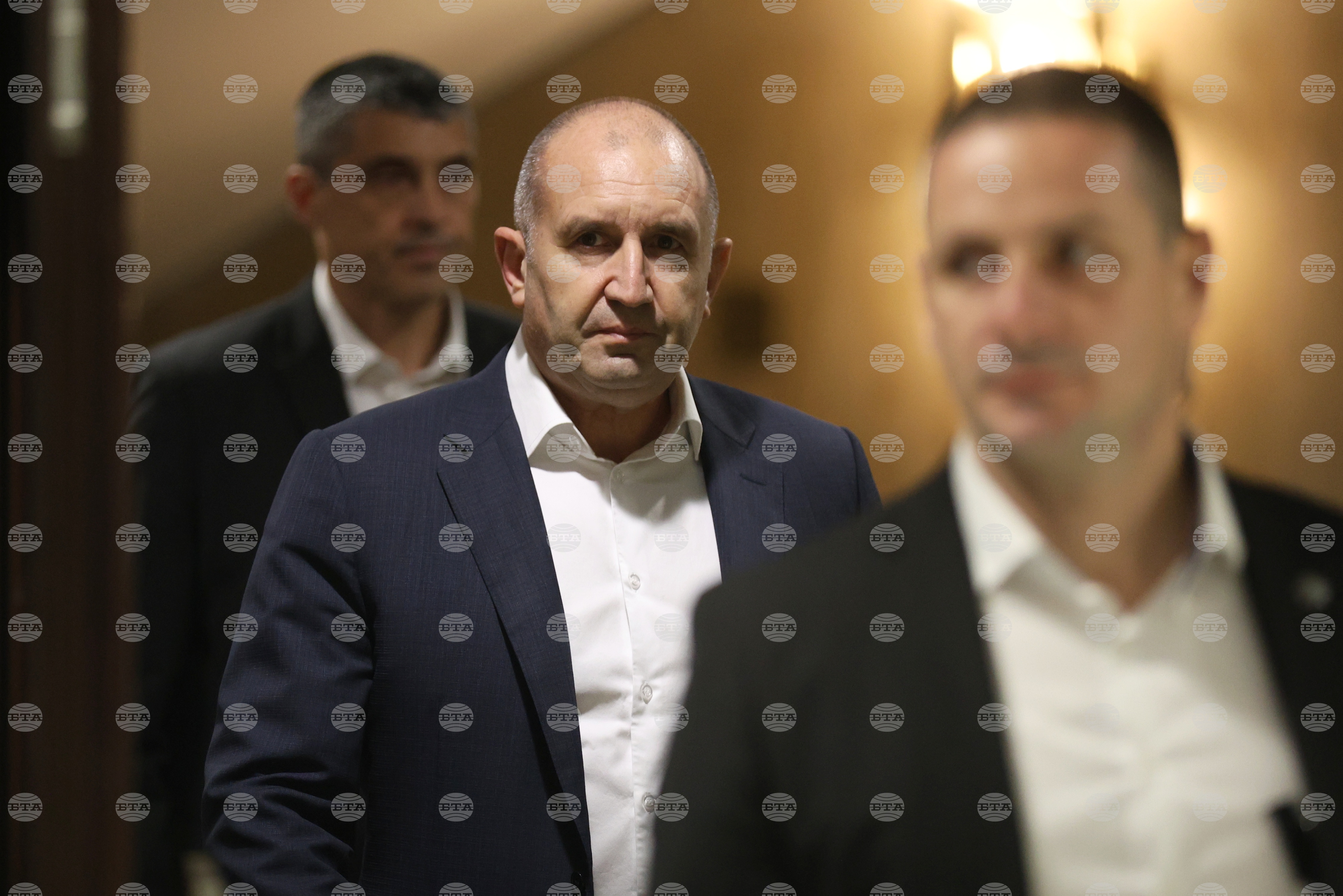 Дипломацията можеше да предотврати загубата на много човешки животи, каза президентът Румен Радев за американския план за Украйна