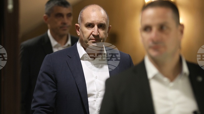 Дипломацията можеше да предотврати загубата на много човешки животи, каза президентът Румен Радев за американския план за Украйна 