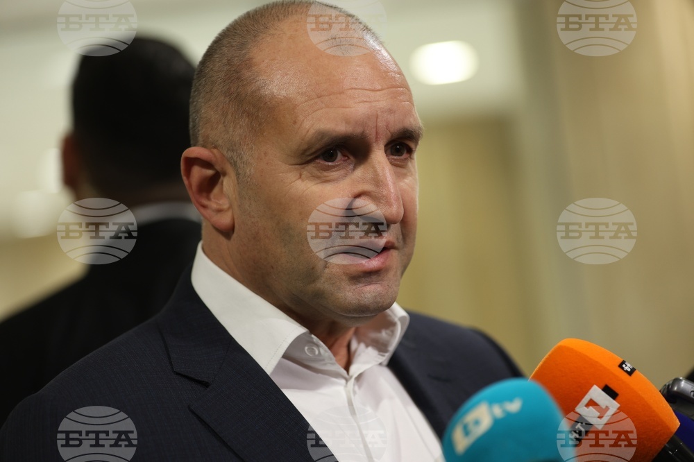 President Claims MRF - New Beginning, GERB-UDF Leaders Breached Constitution by Refusing to Consider Euro Referendum