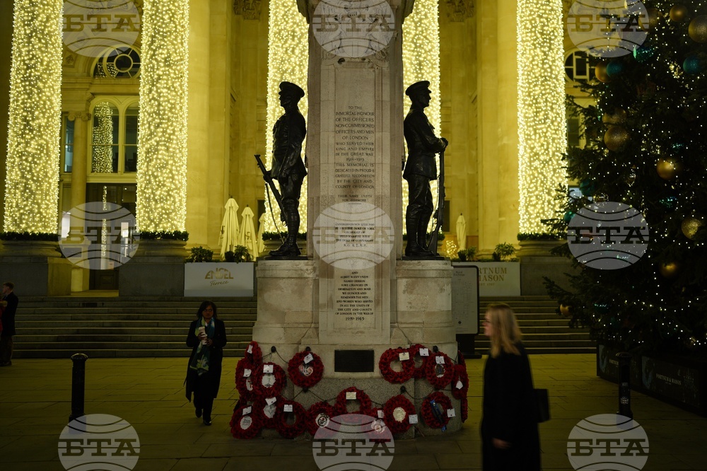 Britain Daily Life Holiday Lights