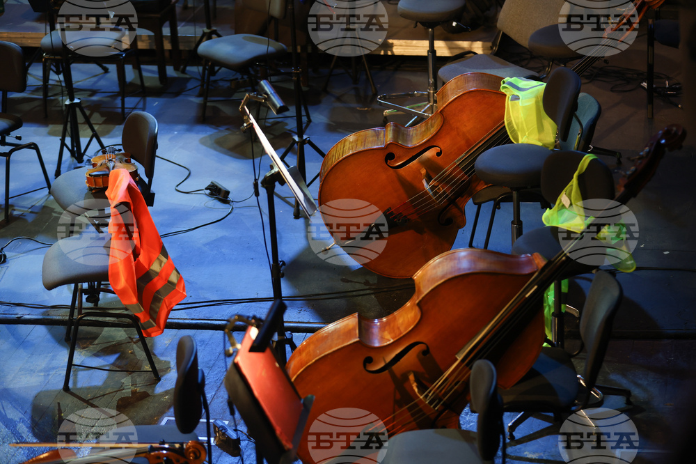 Bulgarian National Radio Musicians Suspend Concerts over Low Pay