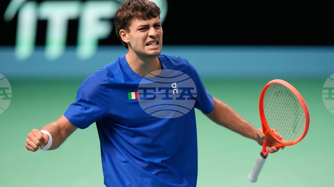 Отборът на Италия продължава защитата на титлата си в турнира за Купа „Дейвис“