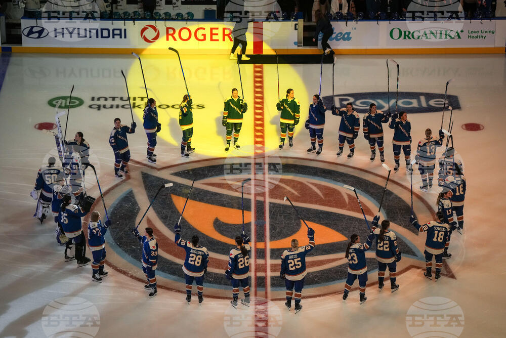 PWHL Goldeneyes Torrent Hockey