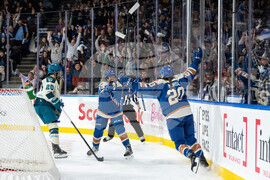 PWHL Goldeneyes Torrent Hockey