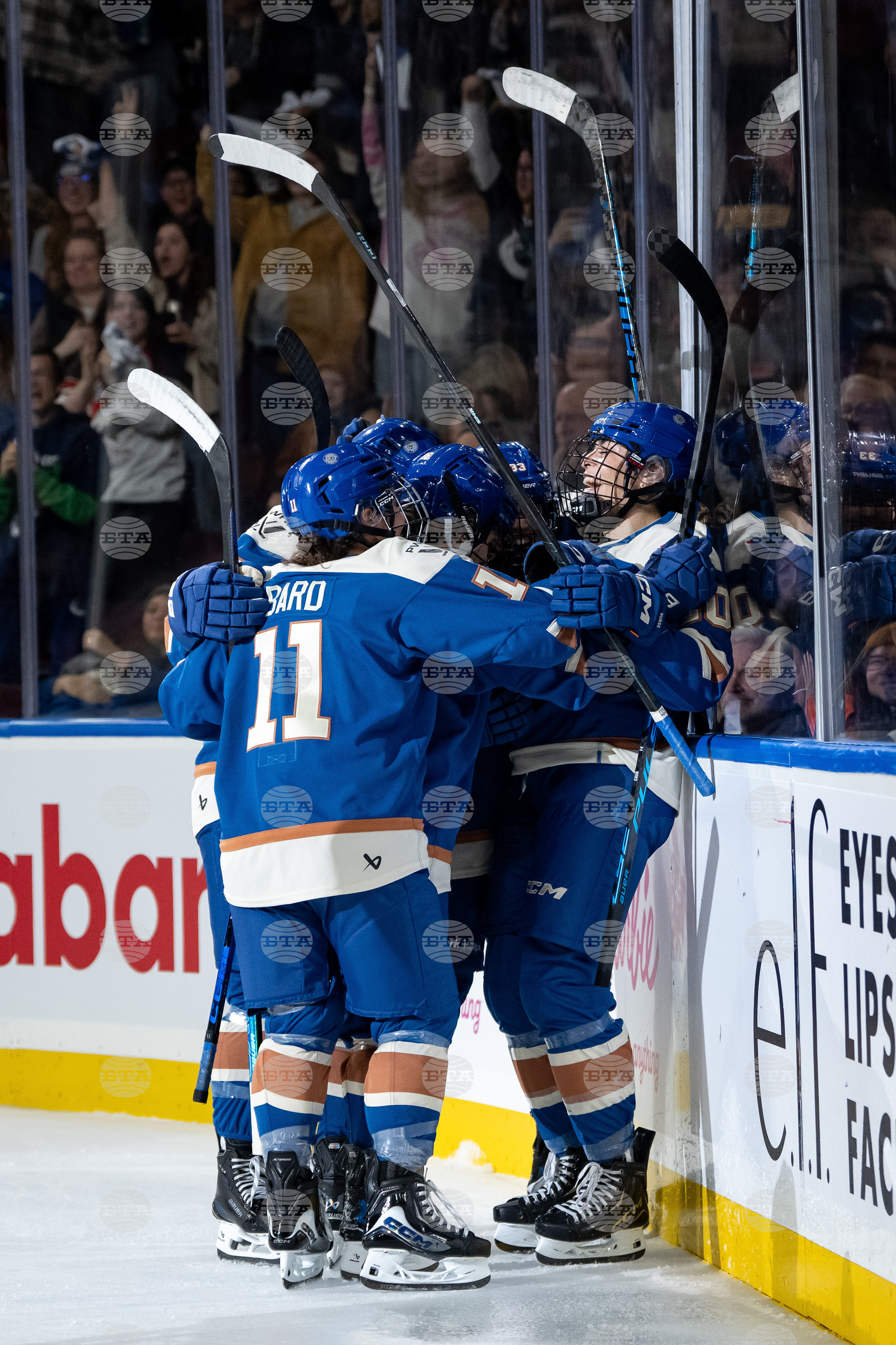 PWHL Goldeneyes Torrent Hockey