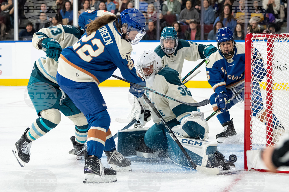 PWHL Goldeneyes Torrent Hockey