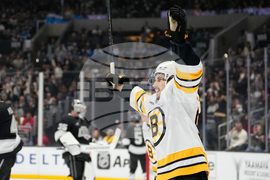 CORRECTION Bruins Kings Hockey