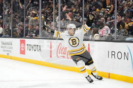 CORRECTION Bruins Kings Hockey