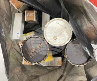 Полицаи иззеха иззеха лекарства, забранени за продажба в България, от търговски обекти в София