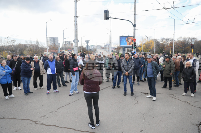 Protesters Block Traffic at Sofia’s Chavdar Bridge, Demand Withdrawal of Paid Parking Zone Amendments