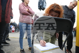 Протест - разширяване на зоните и повишаване на цените - жива верига