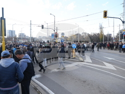 Протест - разширяване на зоните и повишаване на цените - жива верига