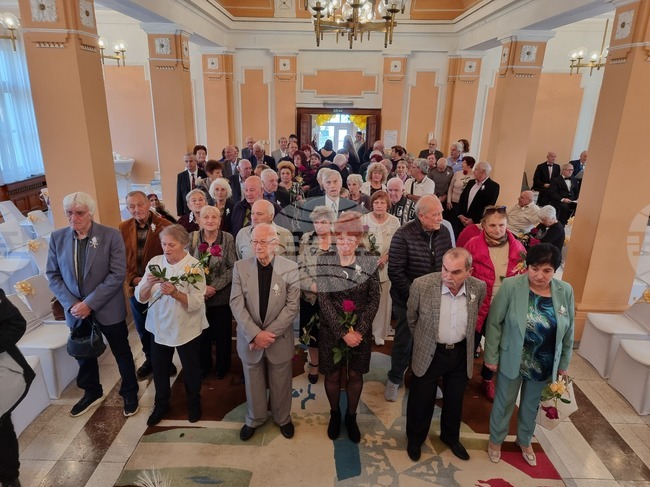 В Кюстендил 44 семейства отпразнуваха своята златна сватба