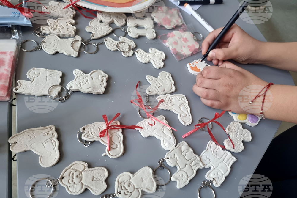 Перник - детска творческа работилница - коледни сувенири