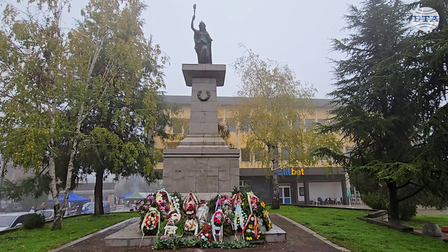 Флорентински майстор изработил паметника на свободата в Оряхово