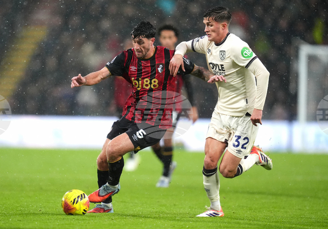 Ювентус и Барселона следят Маркос Сенеси 