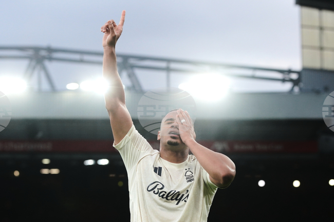 Барселона отново проявява интерес към защитника Мурило