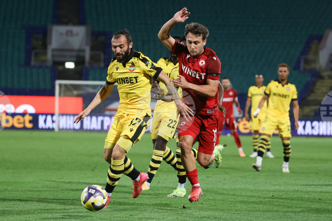 Николай Минков бе избран от феновете на Ботев (Пловдив) за най-добър футболист на „канарчетата“ за 2025 година