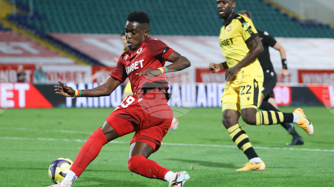 С два гола на Леандро Годой ЦСКА направи обрат срещу Ботев Пловдив 