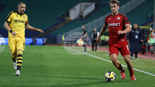 Защитникът на ЦСКА (Сф) Анжело Мартино е бил предложен на Сан Лоренсо, млад еквадорски нападател може да пристигне при „армейците“