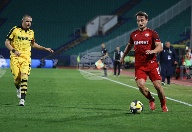 Защитникът на ЦСКА (Сф) Анжело Мартино е бил предложен на Сан Лоренсо, млад еквадорски нападател може да пристигне при „армейците“