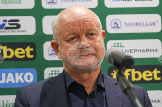 Лудогорец трябва да използва силните си страни и да атакува на "Айброкс", заяви старши треньорът Пер-Матиас Хьогмо