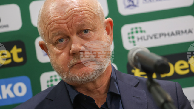 Лудогорец все още трябва да подобри някои неща в нападение, но футболистите са професионалисти и следват плана, заяви треньорът Пер-Матиас Хьогмо 