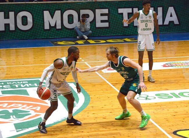 Черно море Тича победи Берое след продължение в среща от Националната баскетболна лига