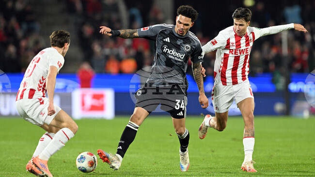 Айнтрахт Франкфурт и Кьолн си отбелязаха седем гола в двубой от Бундеслигата