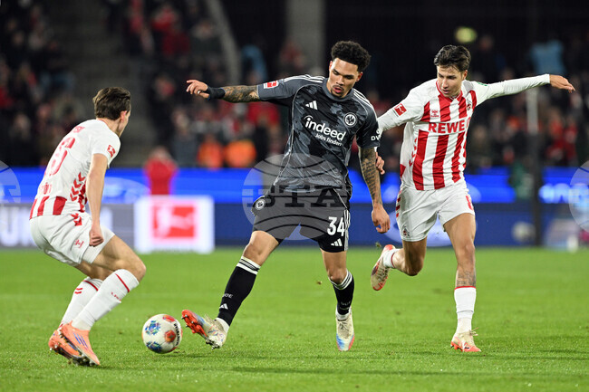 Айнтрахт Франкфурт и Кьолн си отбелязаха седем гола в двубой от Бундеслигата