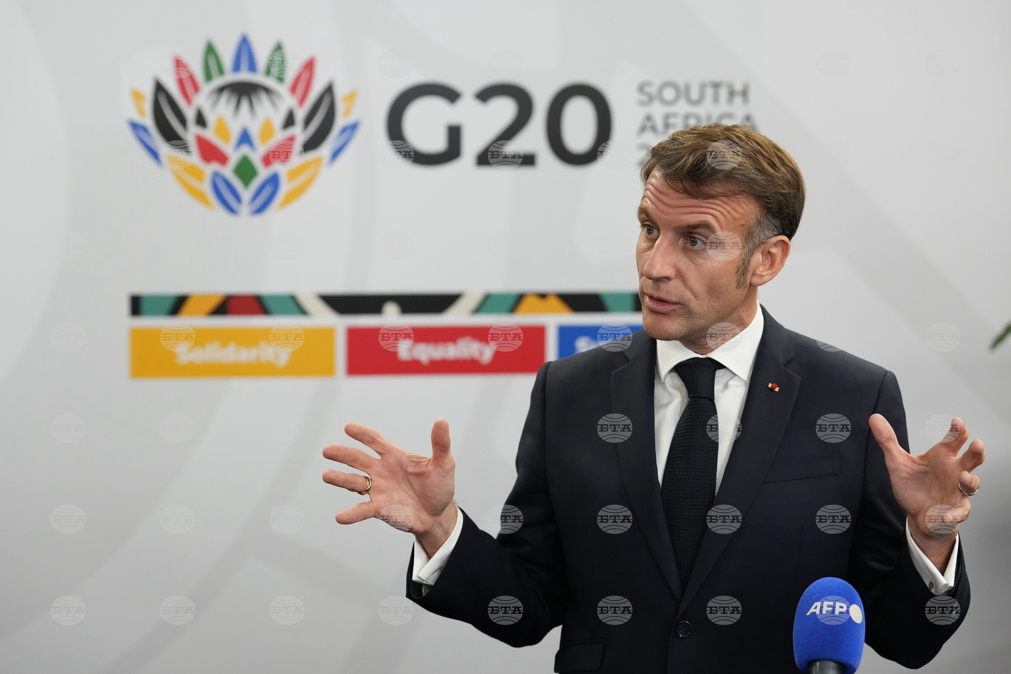 Evropski voditelji naj bi obravnavali Trumpov načrt za Ukrajino v Washingtonu, Macron poudaril odvisnost od evropskih držav in Nata