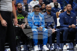 Hawks Pelicans Basketball