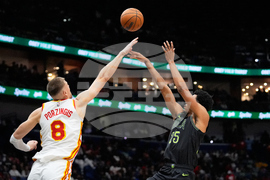 Hawks Pelicans Basketball