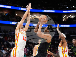 Hawks Pelicans Basketball