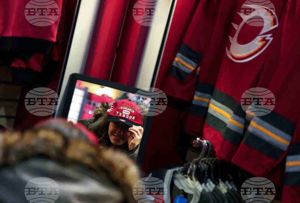 PWHL Sirens Charge Hockey