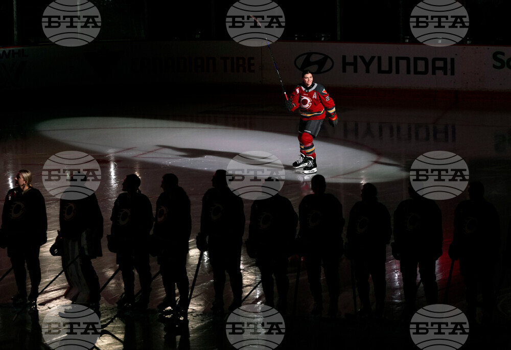 PWHL Sirens Charge Hockey