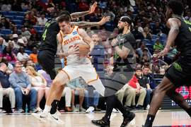 Hawks Pelicans Basketball