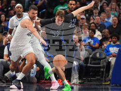 Grizzlies Mavericks Basketball