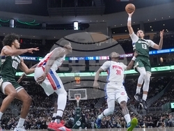 Pistons Bucks Basketball