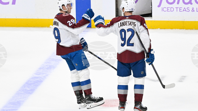 Лидерът в Западната конференция на Националната хокейна лига Колорадо Аваланш записа осма поредна победа